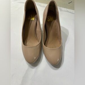 SM Addison pumps in natural patent leather Size 9
